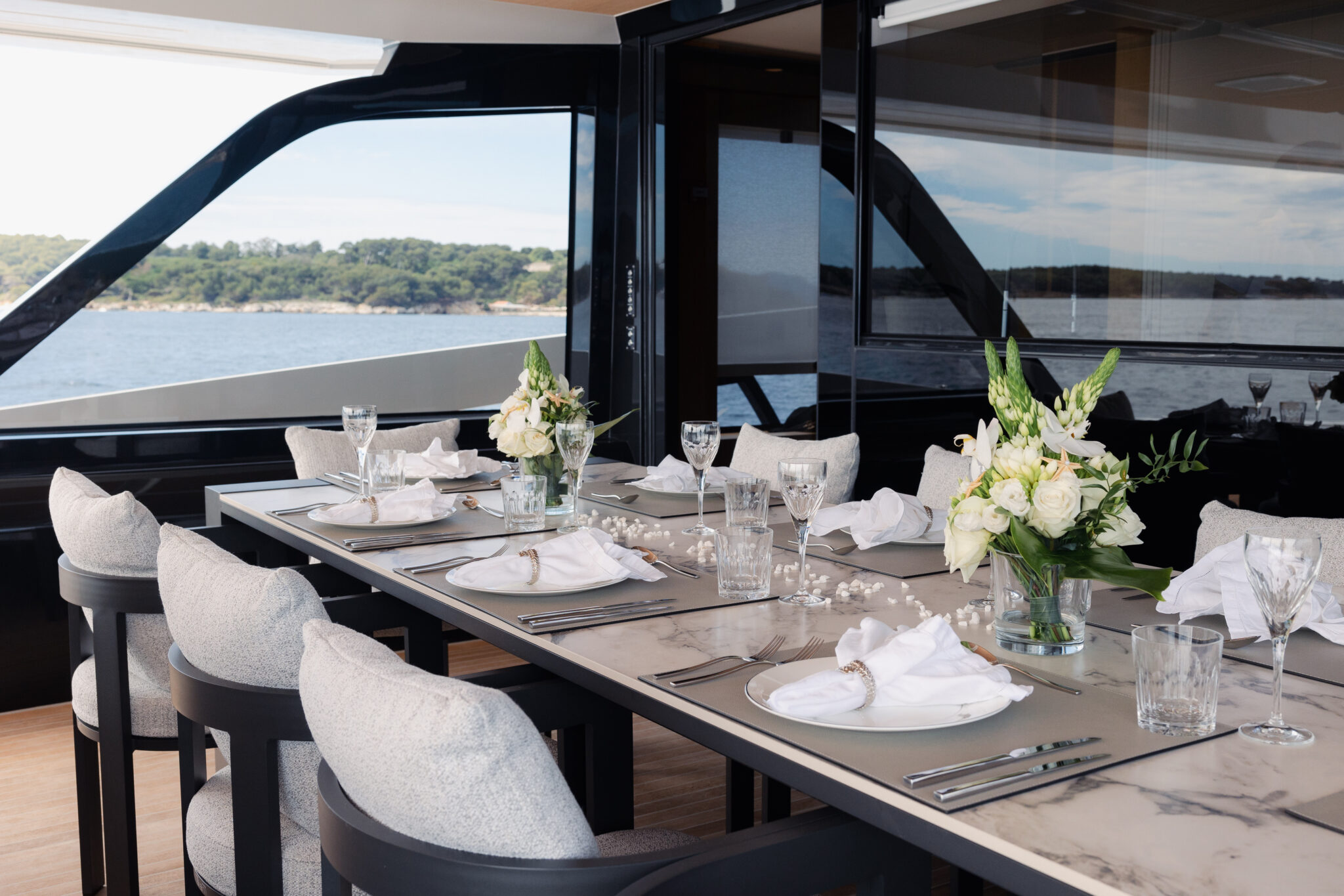 Inside The Luxury Yacht Extra X99 Fast Created By Luca Dini Design